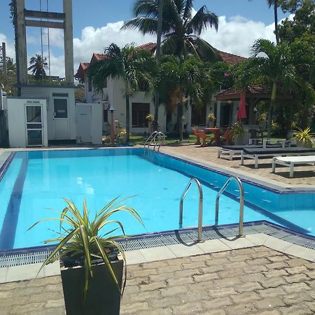 Vijai Resort Negombo Bagian luar foto