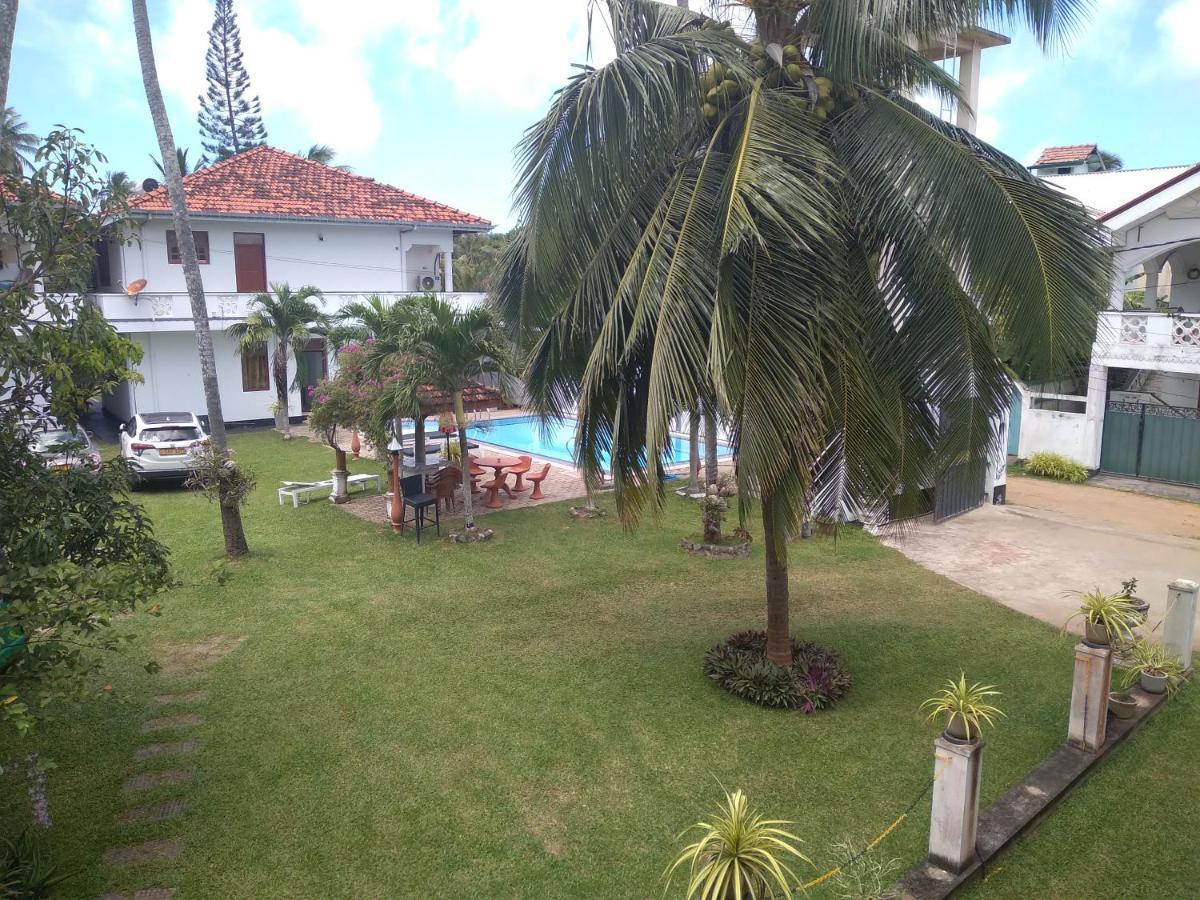 Vijai Resort Negombo Bagian luar foto